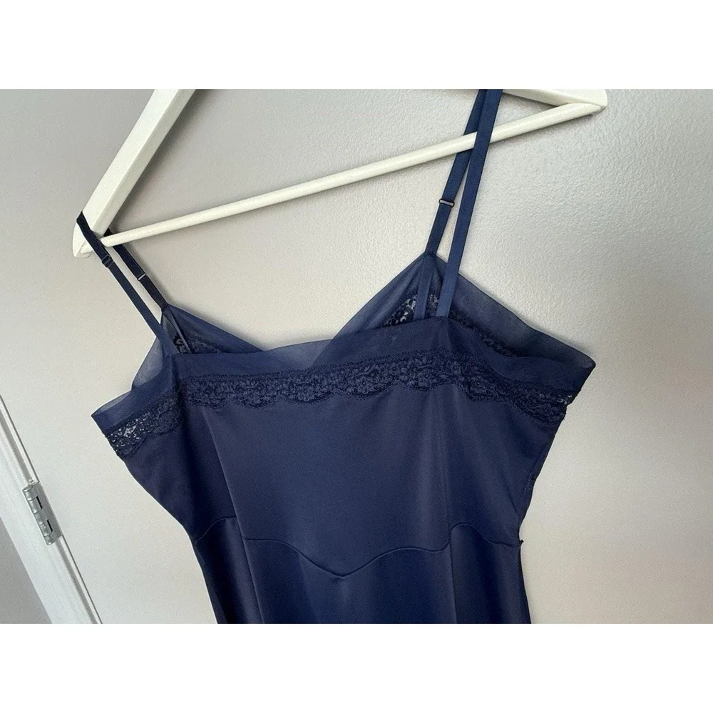Vintage Van Raalte Full Slip Women's Medium Navy Nylon Pin-Up Rockabilly Gothic